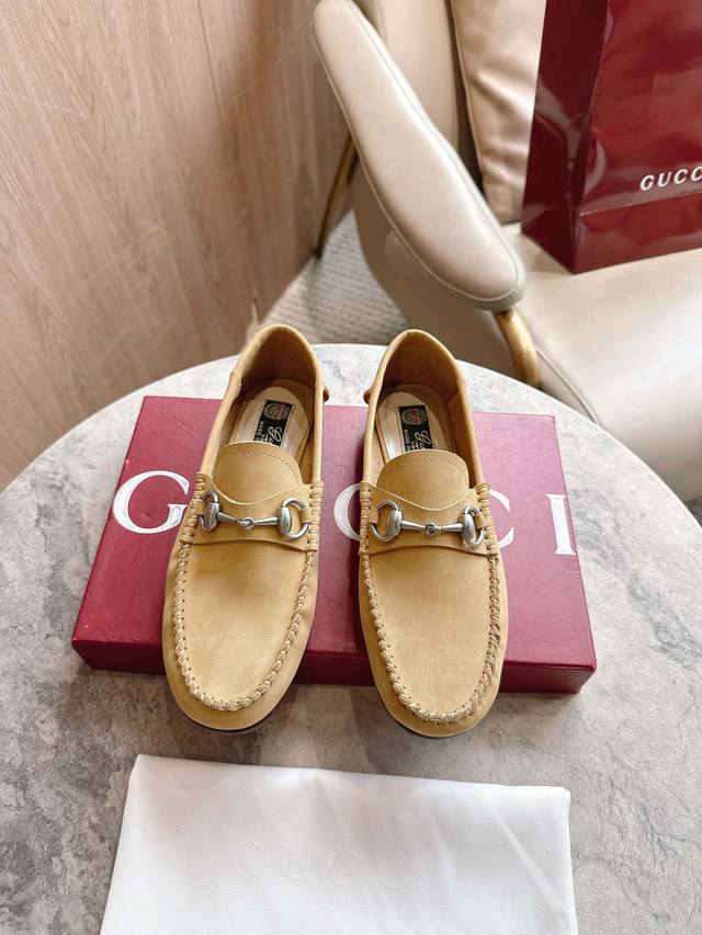 5541-1 Khaki 35-42 41 42 Made to order, this loafer is crafted from soft, refine