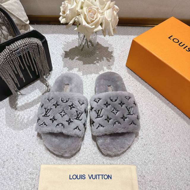 Lv New wool lazy slippers A must-have for lazy people, you'll be addicted to the