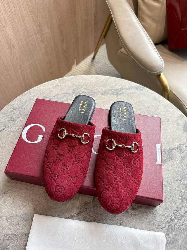 3669-10 Burgundy G 35-42 Autumn/Winter 2025 Collection, Gucci's archive motifs c