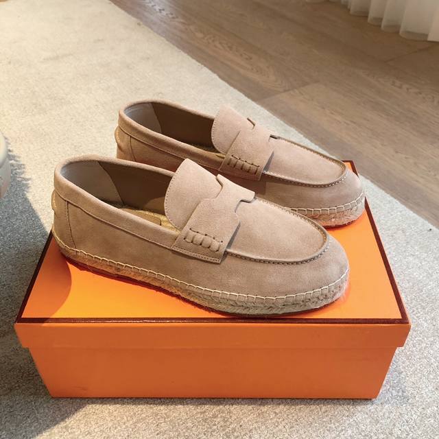 Hermes... A Eclair 2025 hit series DDD. A super-slim fit with a certain thicknes