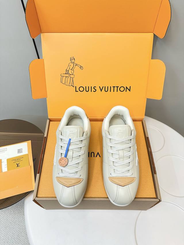 Top version comes with airplane boxLouis Vuitton Pharrell joint Buttersoft serie
