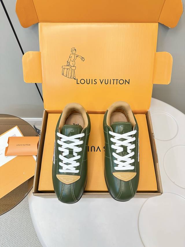 Top version comes with airplane box Louis Vuitton Pharrell joint Buttersoft seri