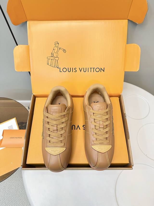 Top version comes with airplane boxLouis Vuitton Pharrell joint Buttersoft serie