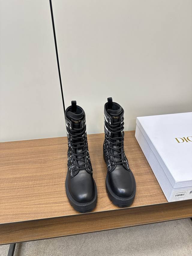 Ss The highest version of Dior's autumn and winter boots, retro work boots DDD.