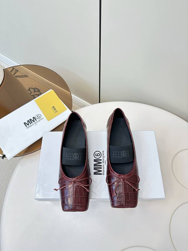 Mm6 Margiela 2025 Autumn/Winter Ballet Pig Mouth Shoes Margiela's super popular