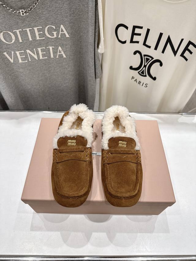 High-quality factory release. Miumiu 2025Ss Fall/Winter runway slip-on driving