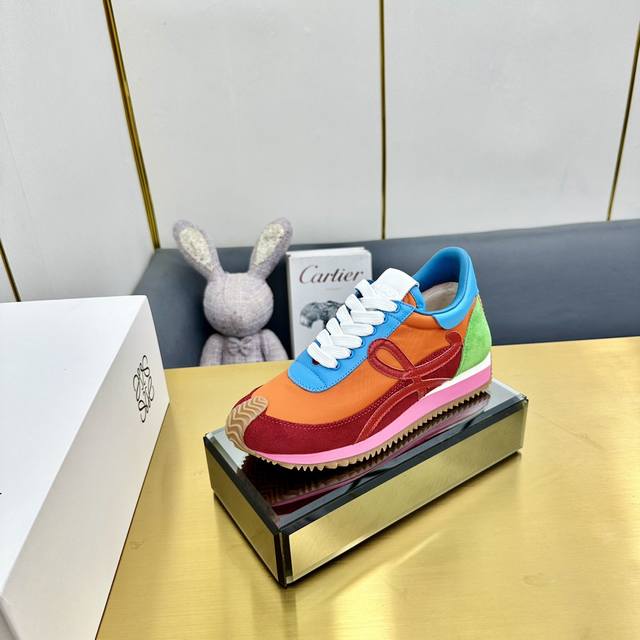 Exclusive top version, long-term production Loewe's latest color matching Dexter