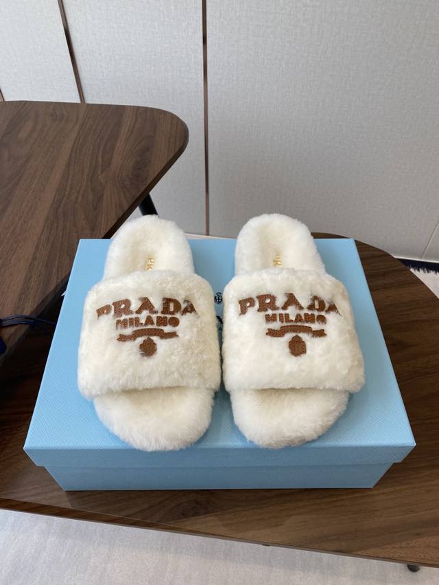 Prada Fw 25Ss New Arrival for Fall/Winter: Premium Imported Wool. These slippers