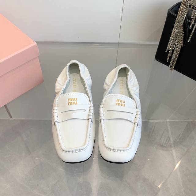 Miumiu Miu Miu 25Ss Spring/Summer catwalk style, slip-on ballet flats This year'