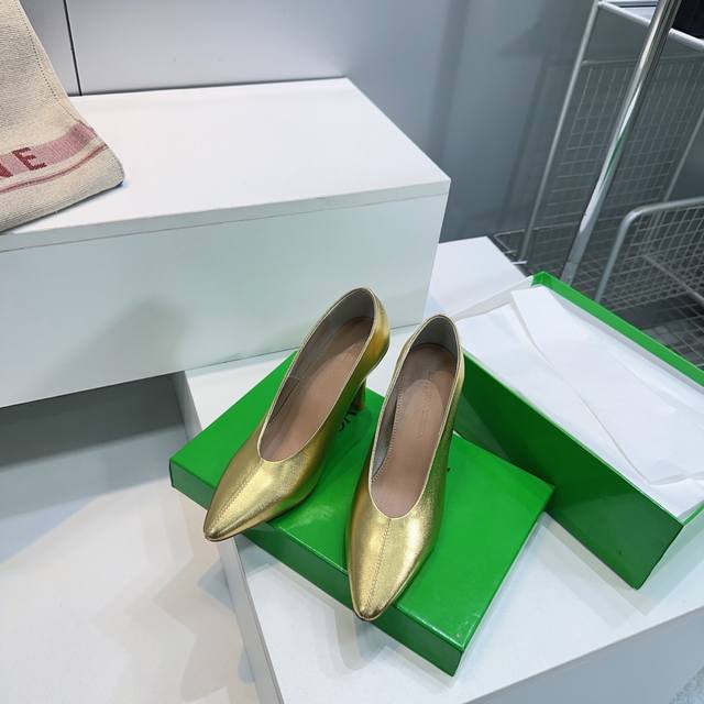 High quality factory delivery! Top quality Bottega Veneta 25 autumn and winter n