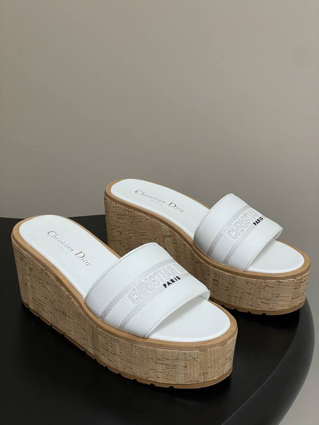 25Ss New Spring/Summer Dior Dway Platform Sandals with Waterproof Platform, Cork