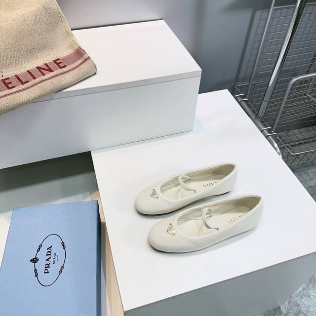 High quality factory delivery! Top-quality Prada classic triangle-strap Mary Ja