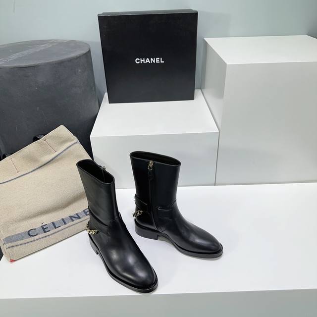 High-quality factory-made ankle boots! Top quality! Originally purchased and de
