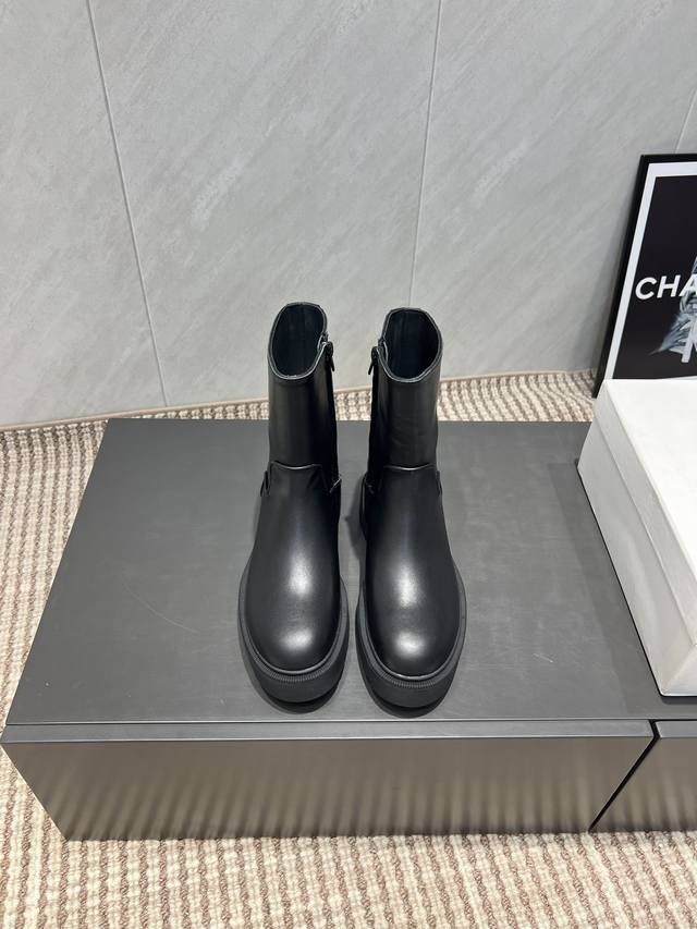 Factory: Exclusive top version The Row2025Vs early autumn latest casual hit boot