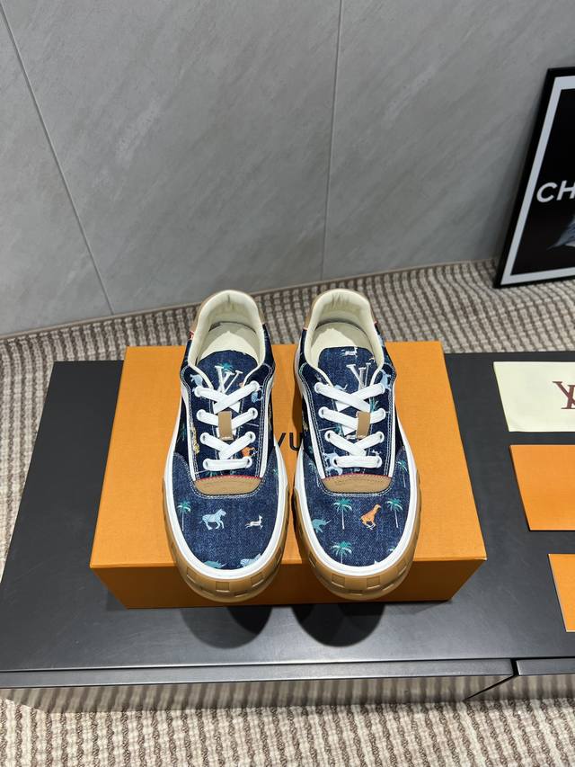 Factory: Men's exclusive, first-ever colorful thick-soled skateboard casual sho