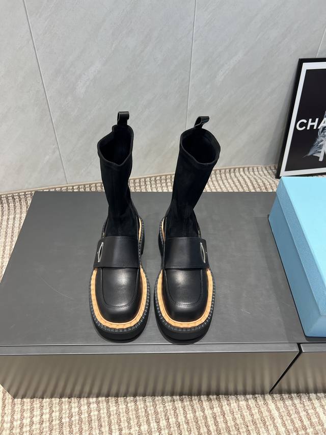 Factory: Exclusive top version Prad*A2025Vs autumn and winter new boots series r