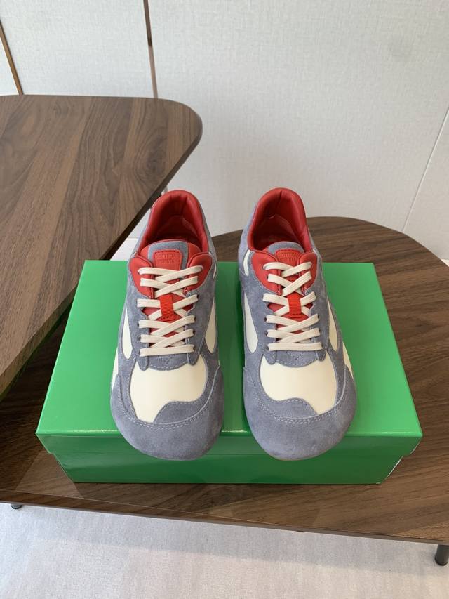 Ladies' and Men's Bottega Veneta Bv 25Ss new couple's pair, the Forrest Gump Sn