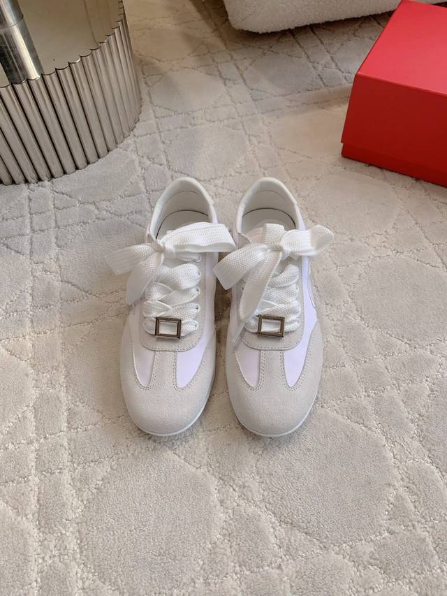 Roger Vivie* Rv new German training casual shoes DDD. Babies who pay attention t