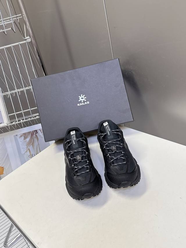Kailas' Kailas 2 GTX shock-absorbing trail running shoes (DDD) feature a design
