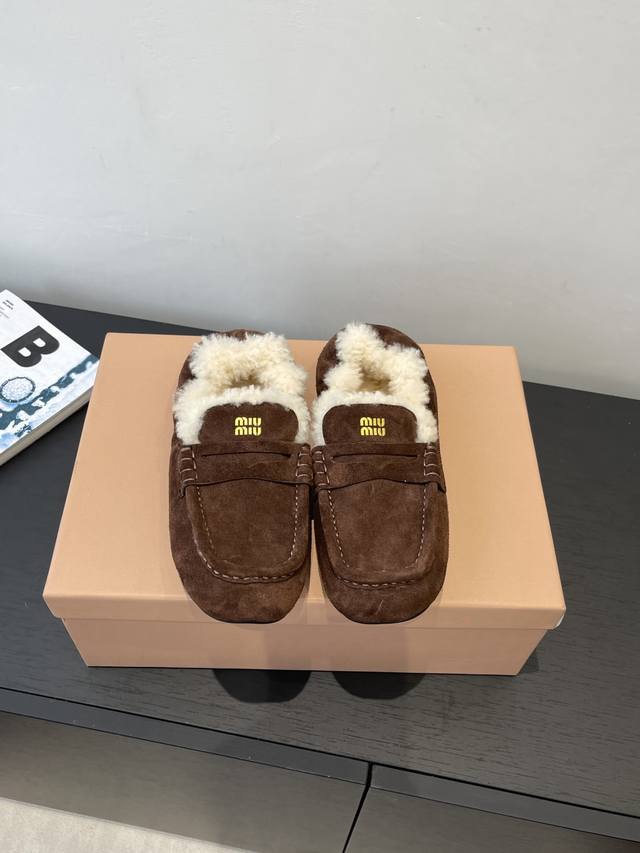 Miu Miu 25Ss new square-toe slip-on ballet loafers 25 new arrival Miu Miu autumn
