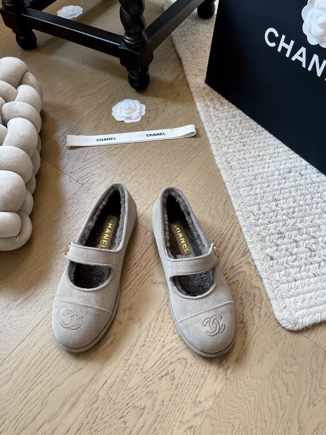 Chanel 25 new fall/winter lambswool loafers! premium edition! Pre-sale suede upp