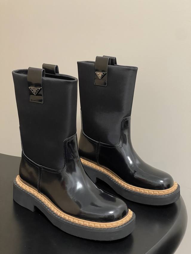 25Ss New Fall/Winter Prada Triangle Logo Straight Ankle Boots, Cavalier Boots, S