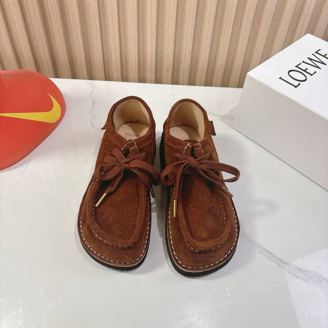 Loewe 25Fw New Arrival~Loewe's new 2025 early spring couple's sneakersThese Loew