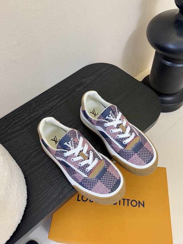 Men's Lv purchasing agent-level new colors are now in stock! The full range of