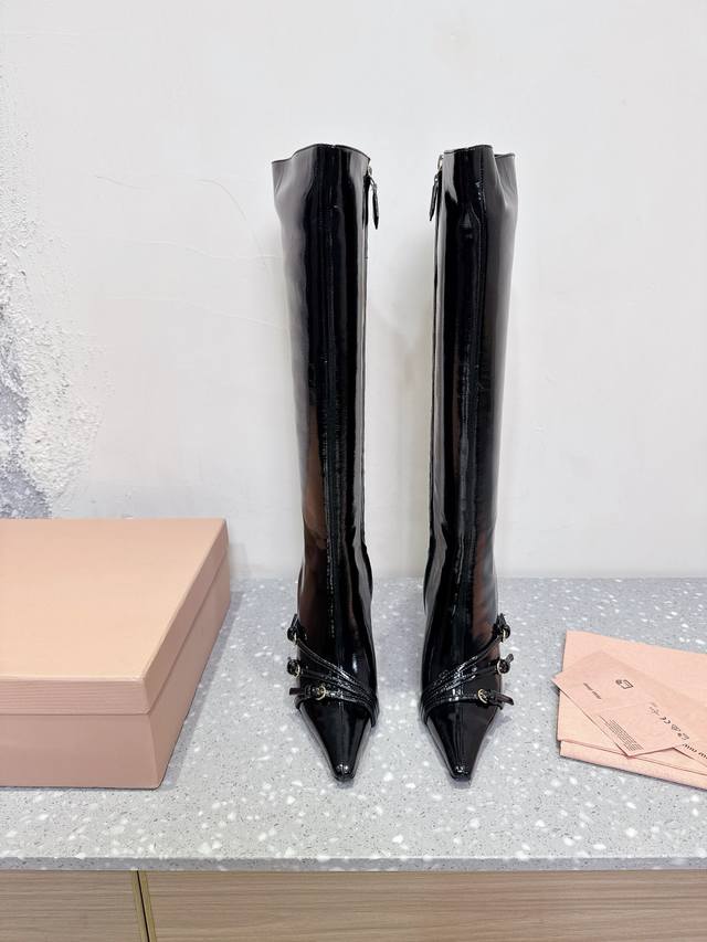 Miumiu Miu Miu 25Ss Fall/Winter new stiletto pointed-toe side zipper boots DDD.