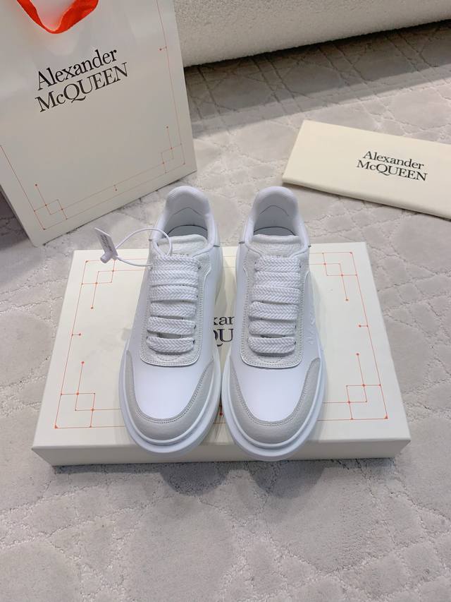 Top-of-the-line Alexander Mcquee's newest platform shoes for couples, premium q
