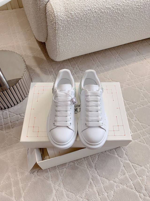 Top-of-the-line Alexander Mcquee* classic diamond-tailed platform white shoes f