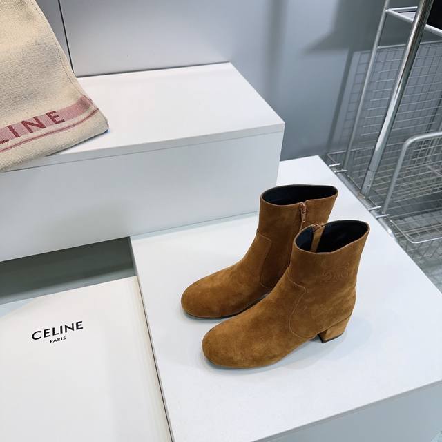 High-quality factory shorts! Top-quality Celine 25Ss new fall/winter Arc de Trio