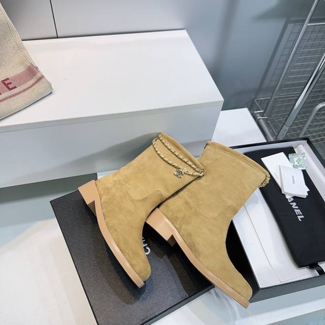 High-quality factory-made ankle boots! Top-quality, welcome to compare! Chanel's