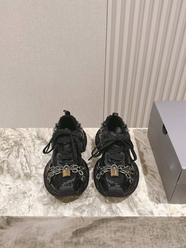 Dongguan-produced # 225 / Balenciaga's flashy 3Xl and Urnner lock-on dad shoes a
