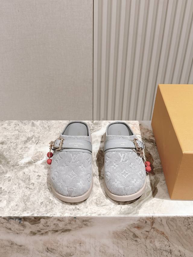 Accessories 50 Top quality 225 Louis Vuitton New Arrival~ | New flat mule slippe