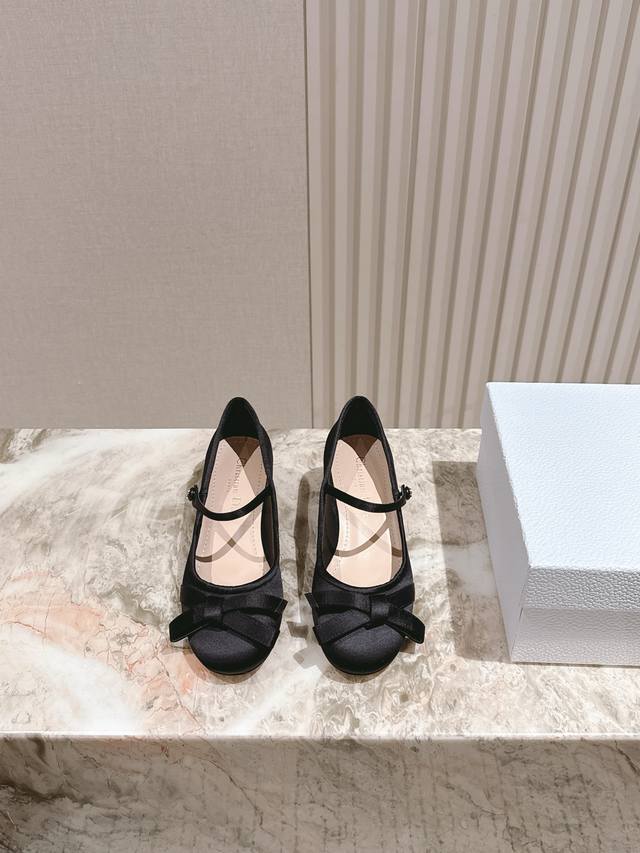 225 Dior imported silk ballet flats with a small round heel! DDD's Adiorable pum