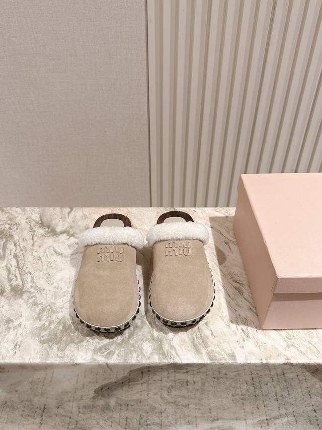 Slippers225 Miu Miu's new early autumn fur slipper series is new