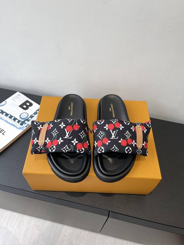 Louis Vuitton 25Ss Cherry Collection summer new sandals with adjustable Velcro d