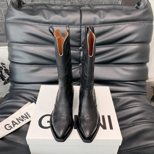 Ganni's new autumn and winter retro western cowboy boots. The Ganni boots worn b