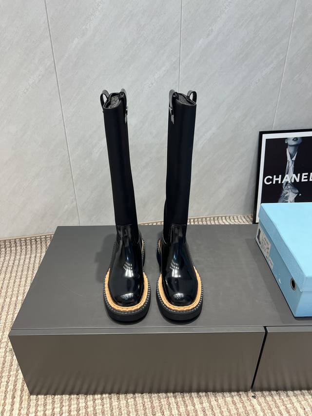 Factory: Exclusive top version Prad*A2025Vs autumn and winter new boots series r