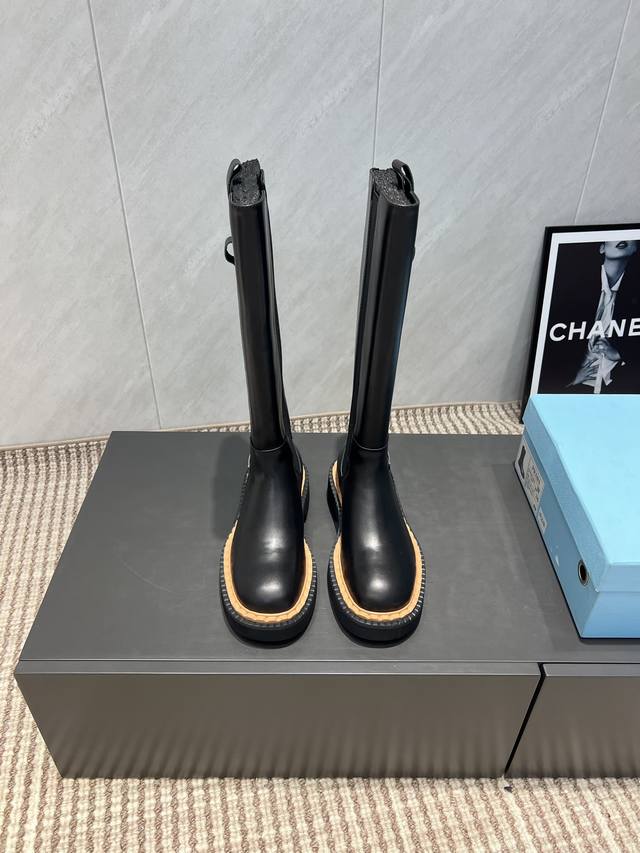 Factory: Exclusive top version Prad*A2025Vs autumn and winter new boots series r