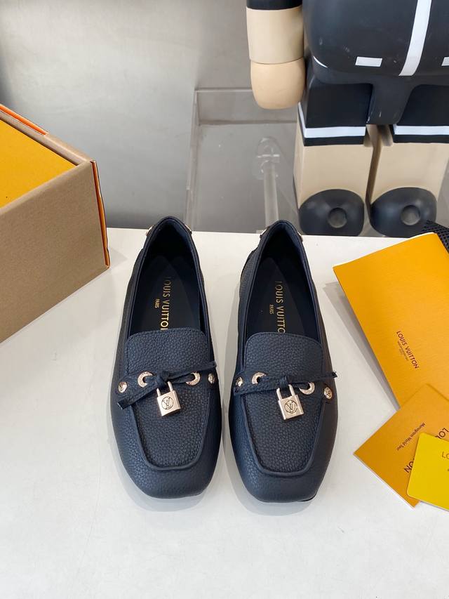 Factory Louis Vuiton 25Ss new Flore loafer DDD. The Flore loafer boasts the rel