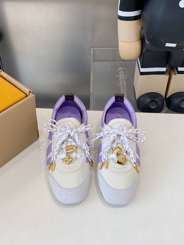 Factory women's and men's sizes +70 Louis Vuitton Donkey Brand Spring/Summer Sn