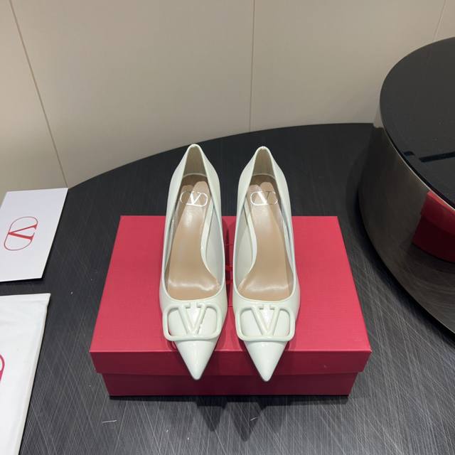 Factory: Exclusive top-tier edition Valentin*O Valentino 25Vs Spring/Summer cou