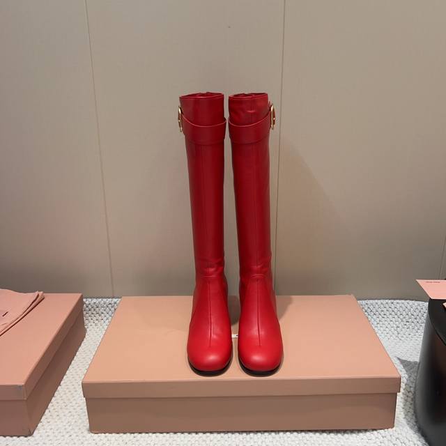 Factory: Exclusive, premium edition DDD, Miumiu's latest runway hit from the 20