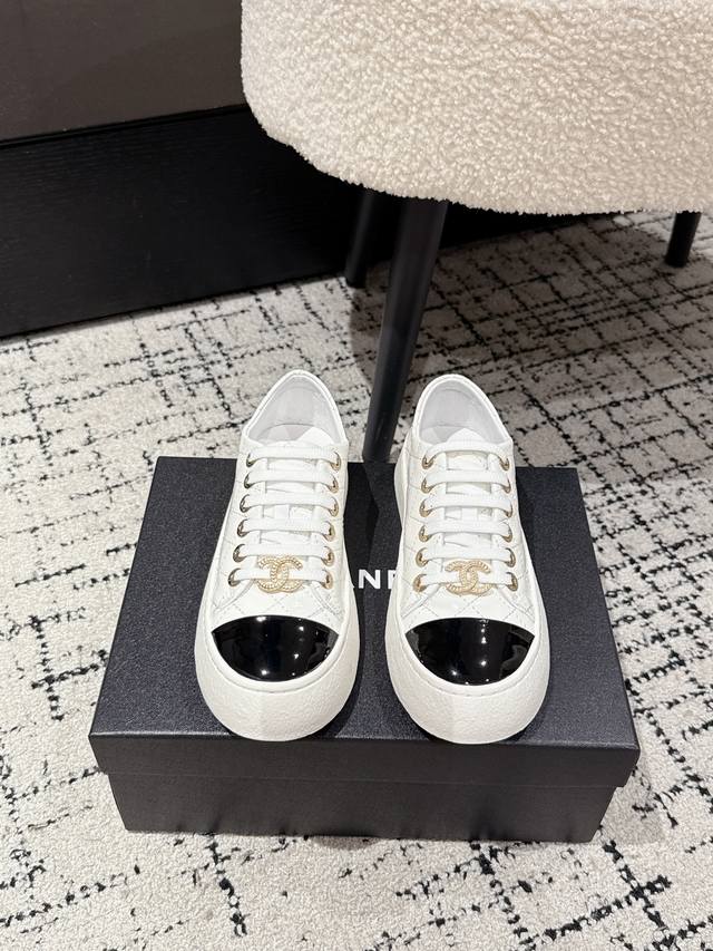 Chanel 25 New Thick-Sole Diamond-Pattern Biscuit Casual Sneakers Chanel's casual
