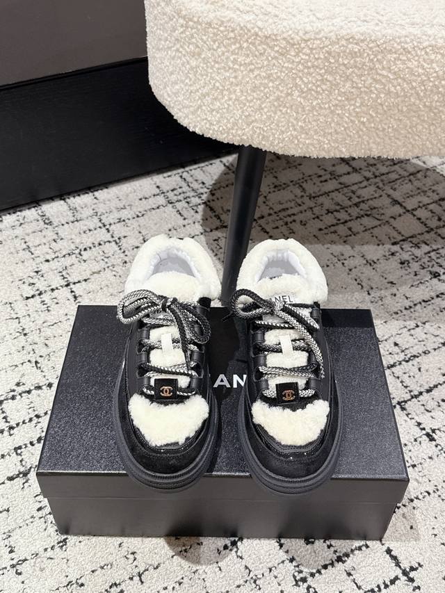 Chanel Chanel 25 latest vintage style thick-soled casual shoes and sneakers orig
