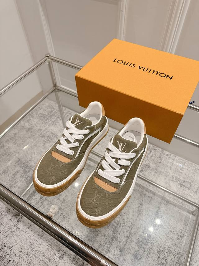 Top version: Men's Lv Louis Vuitton L's latest catwalk model Tilted series thick