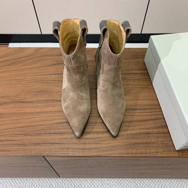 Brunell* Cucinell* Retro block-heeled ankle boots. Perfect for any leg shape. Su