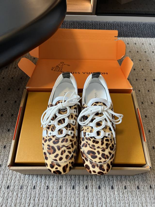Buckle +20 Louis Vuitton Spring/Summer Sneakerina Collection Ballet Sneakers, G